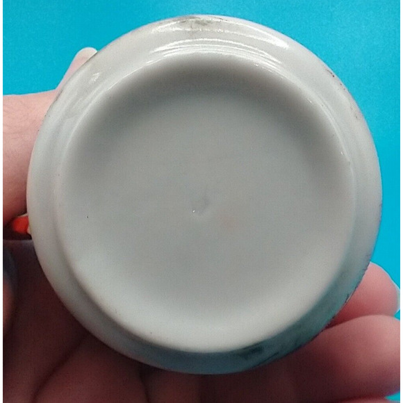 Japanese Kutani Style Porcelain Demitasse Tea Mug – Hand Painted Garden Motif - Picture 8 of 13